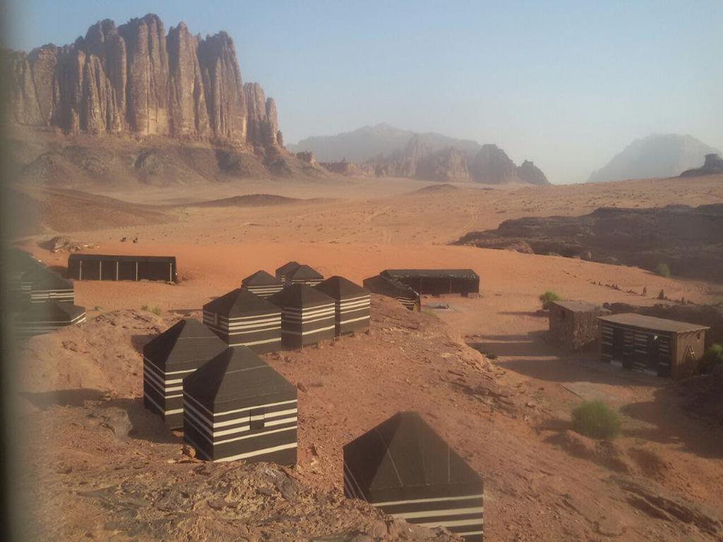 Wadi Rum Quiet Village Camp Dış mekan fotoğraf