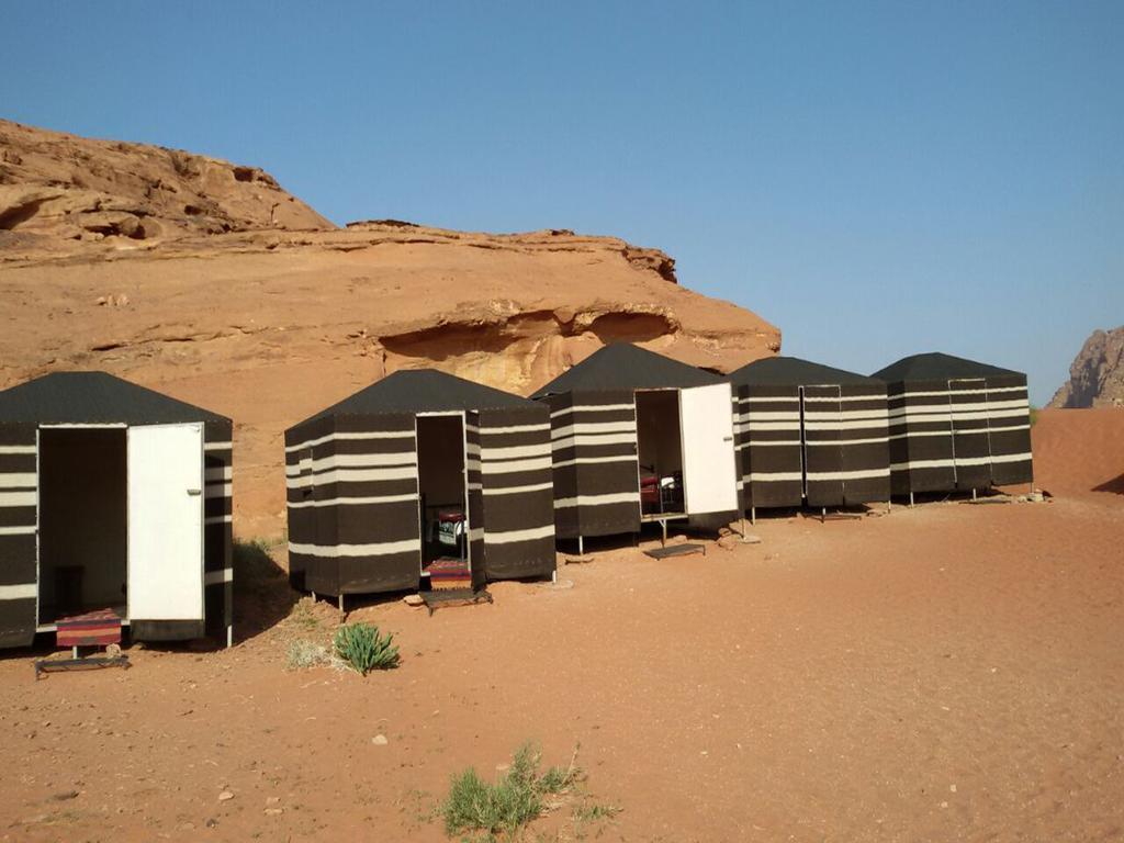 Wadi Rum Quiet Village Camp Dış mekan fotoğraf